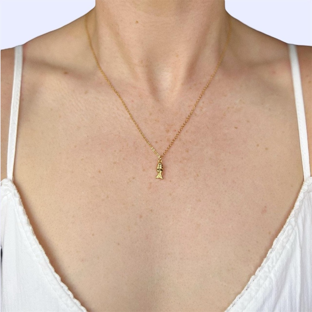 Gold Plated Fish Charm Pendant Necklace🐠